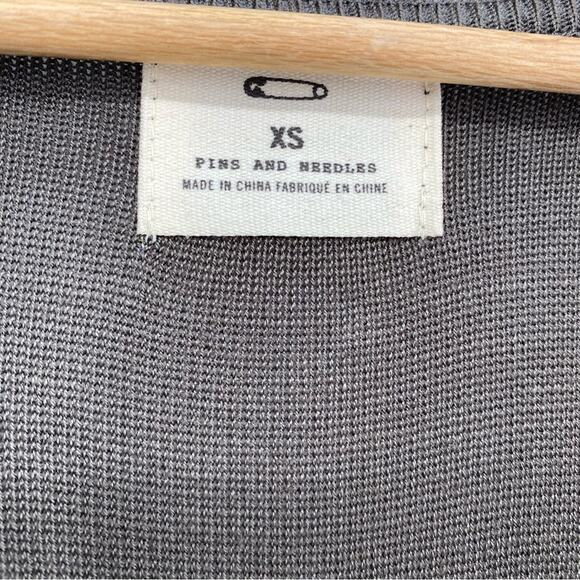 Pins and Needles Ombre Sweater Oversized Minimalist Neutral contemporary XS - Picture 3 of 7